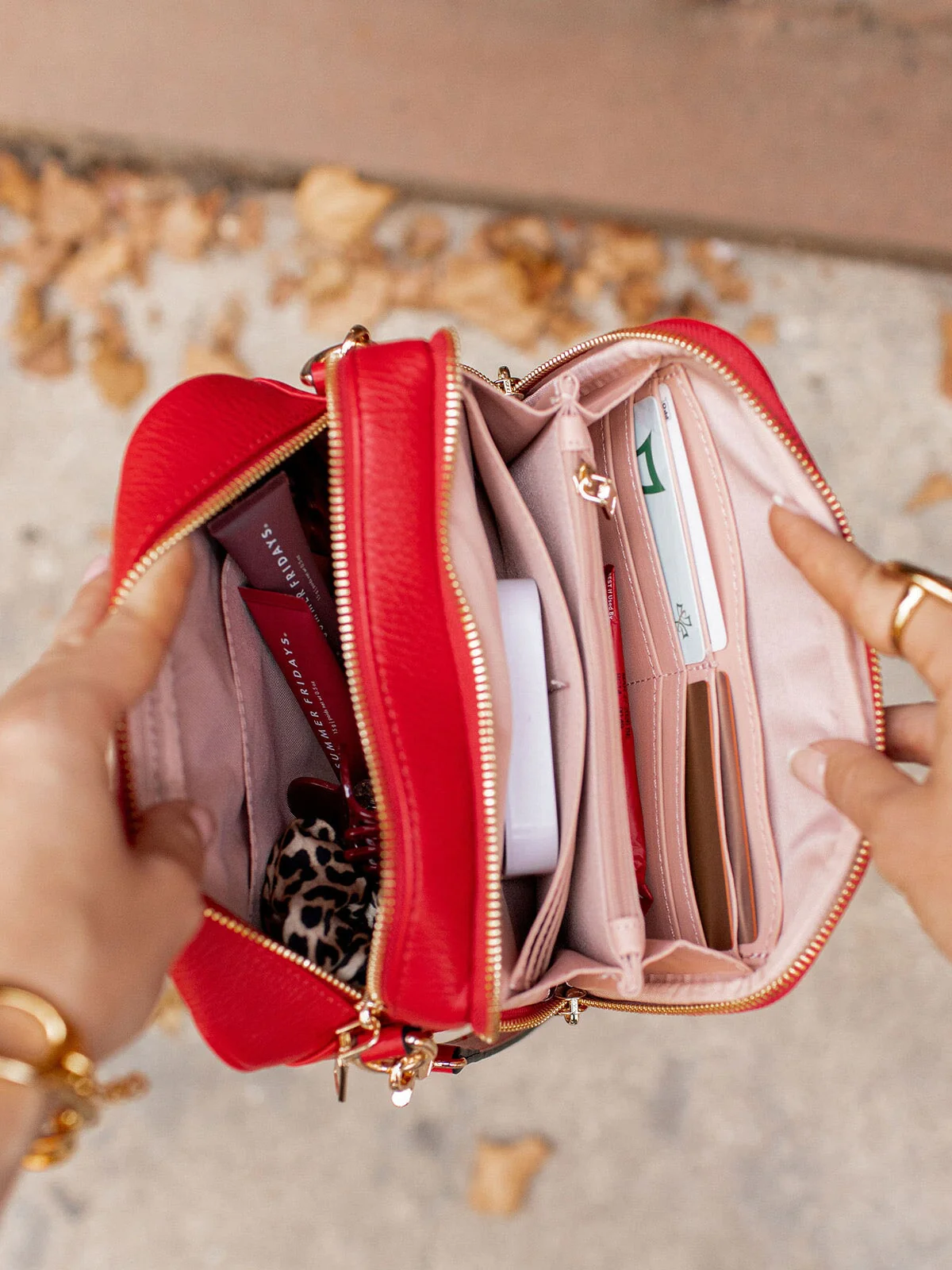24/7 Crossbody Red - Image 3