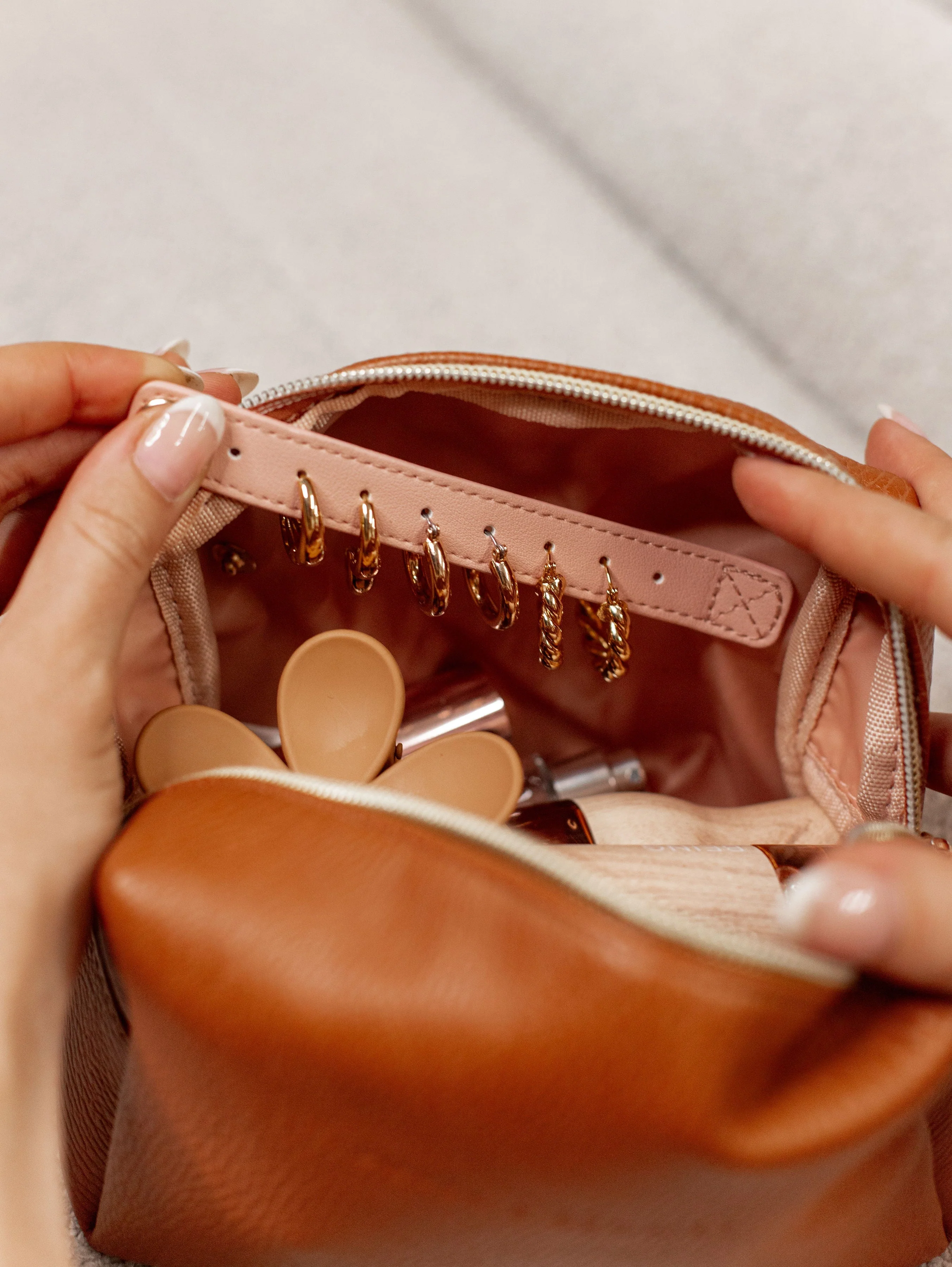 Cognac Cosmetic Case - Image 5