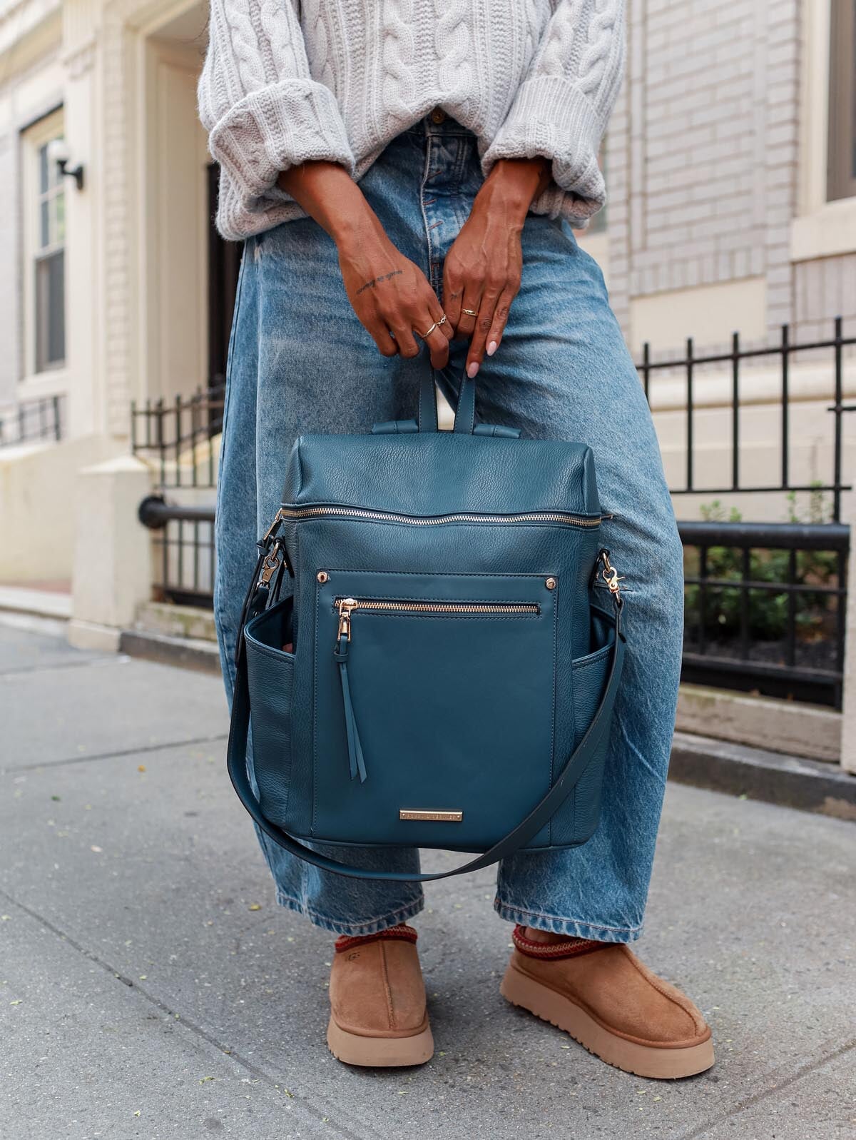 Commuter Backpack Navy - Image 6