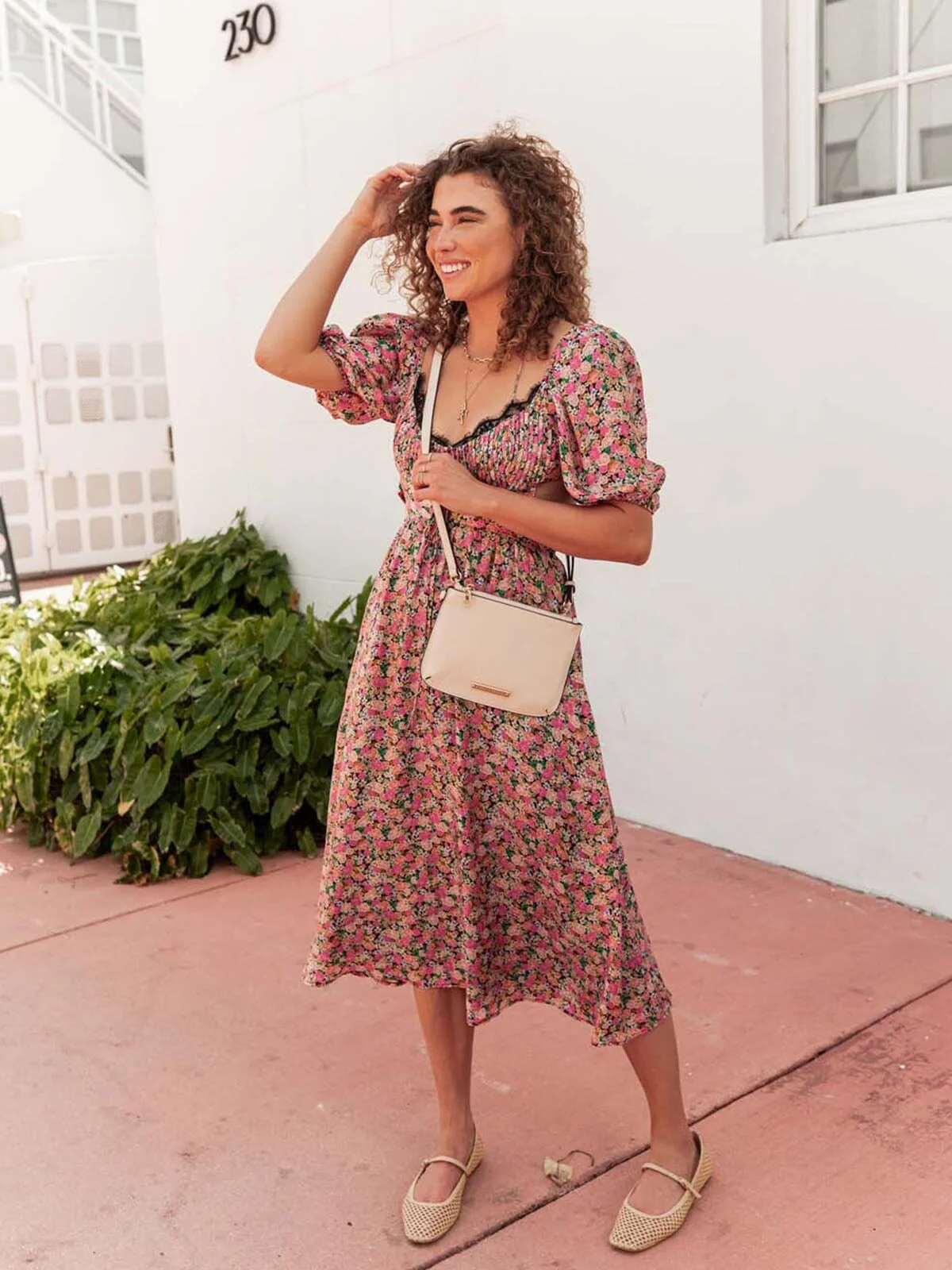 the EVERYDAY CROSSBODY cream - Image 11