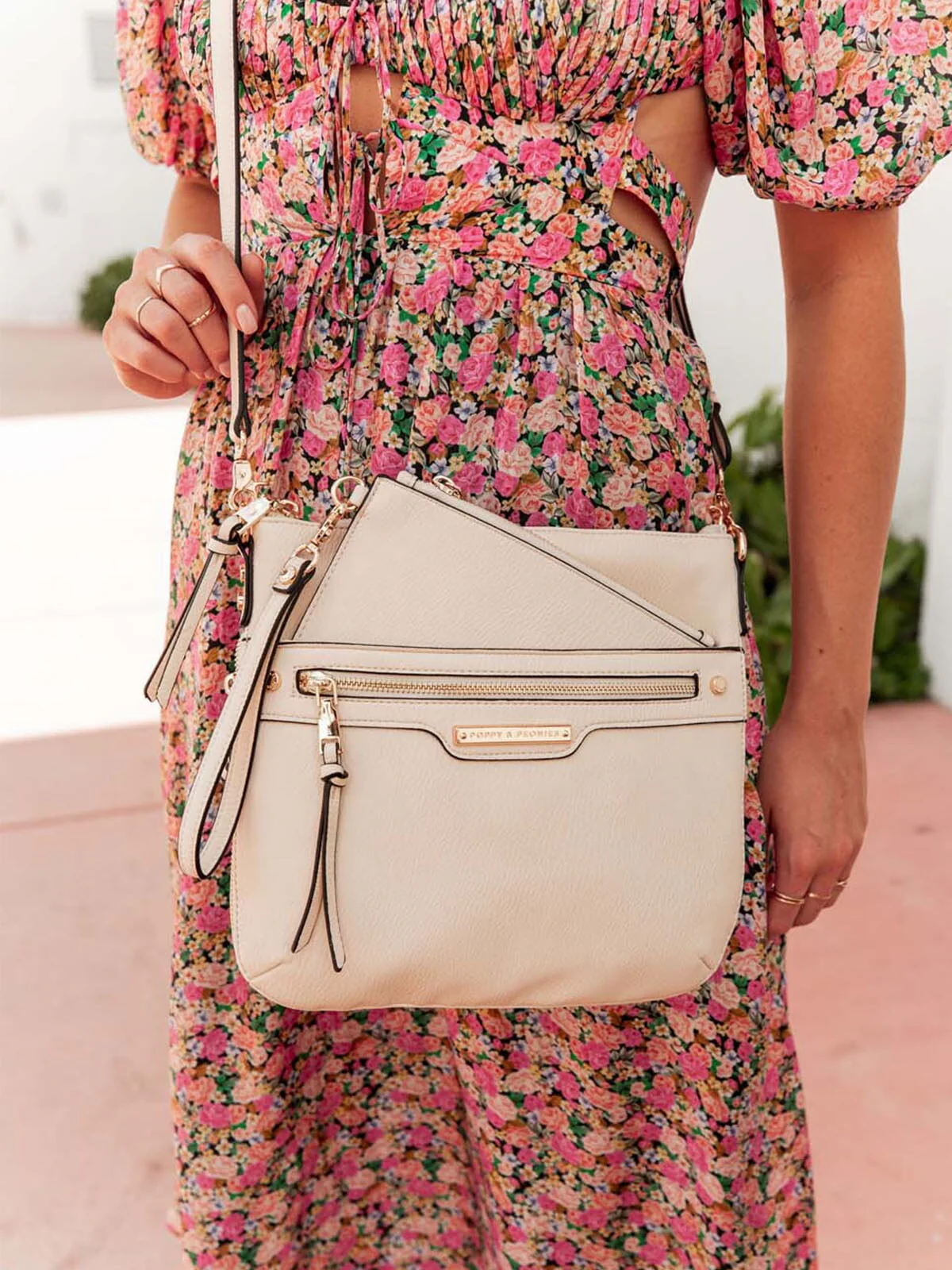 the EVERYDAY CROSSBODY cream - Image 8