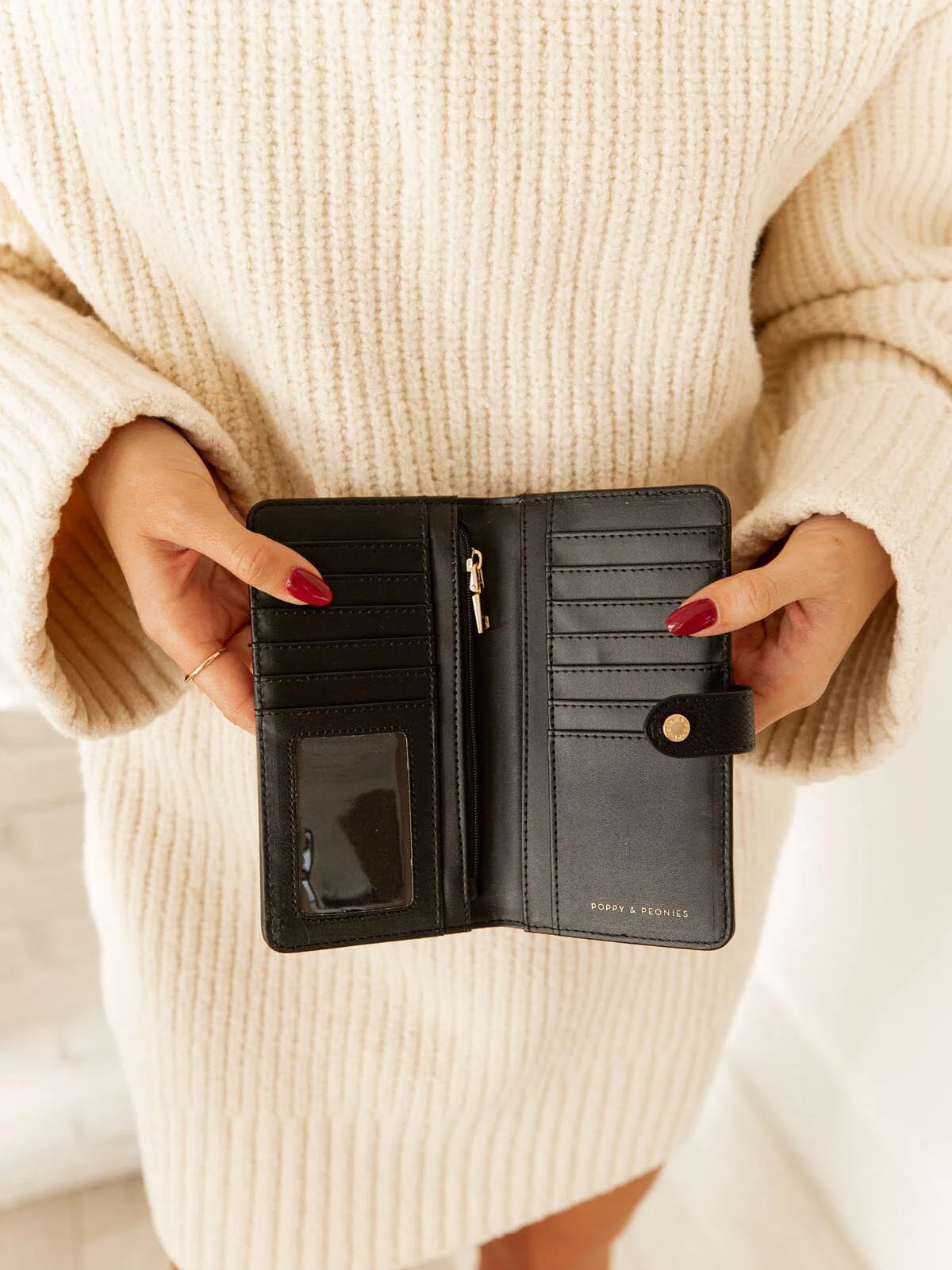 Go Anywhere Wallet Black - Image 4