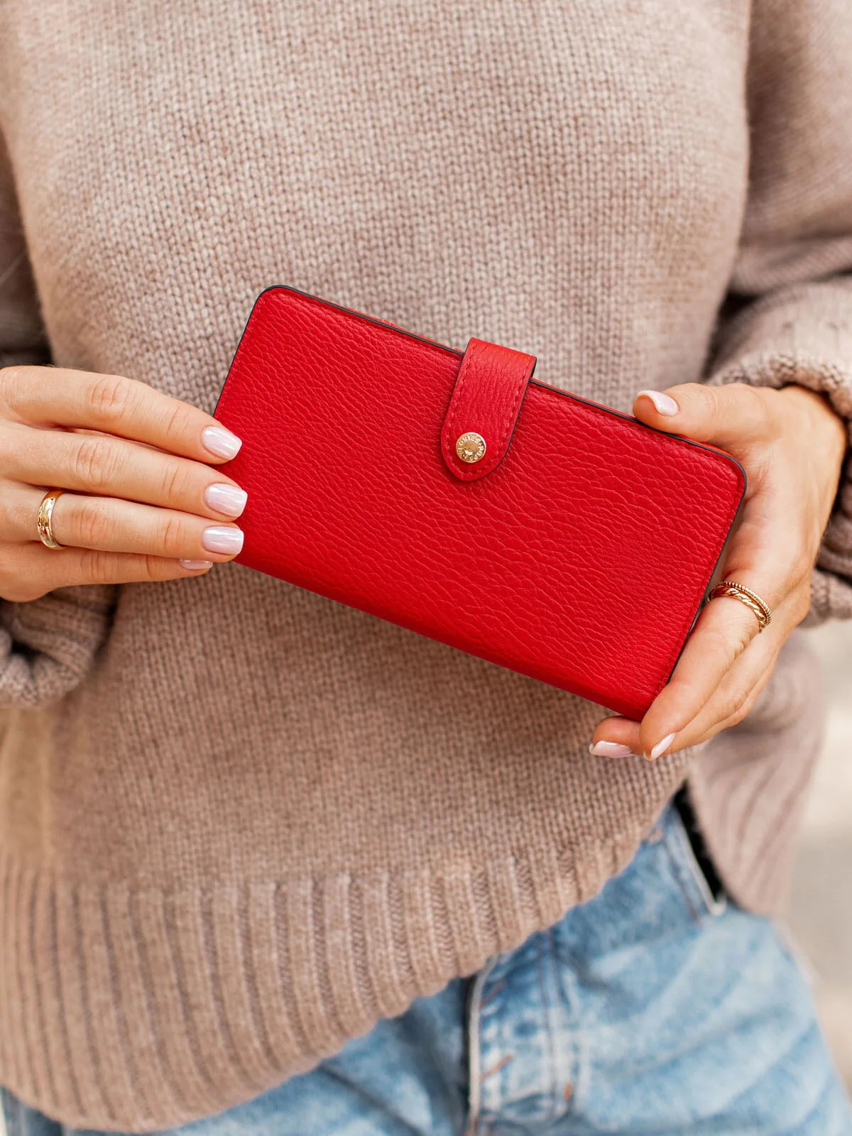 Go Anywhere Wallet Red - Image 2