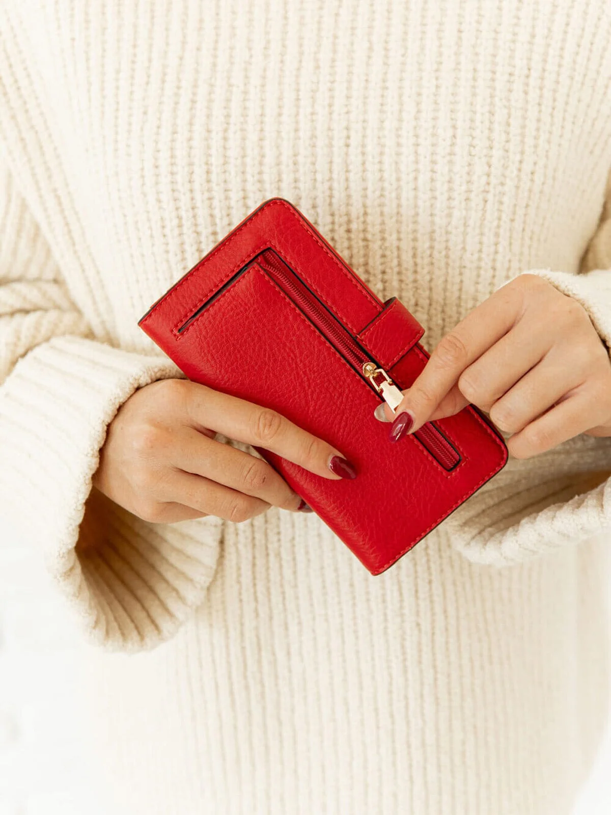 Go Anywhere Wallet Red - Image 4
