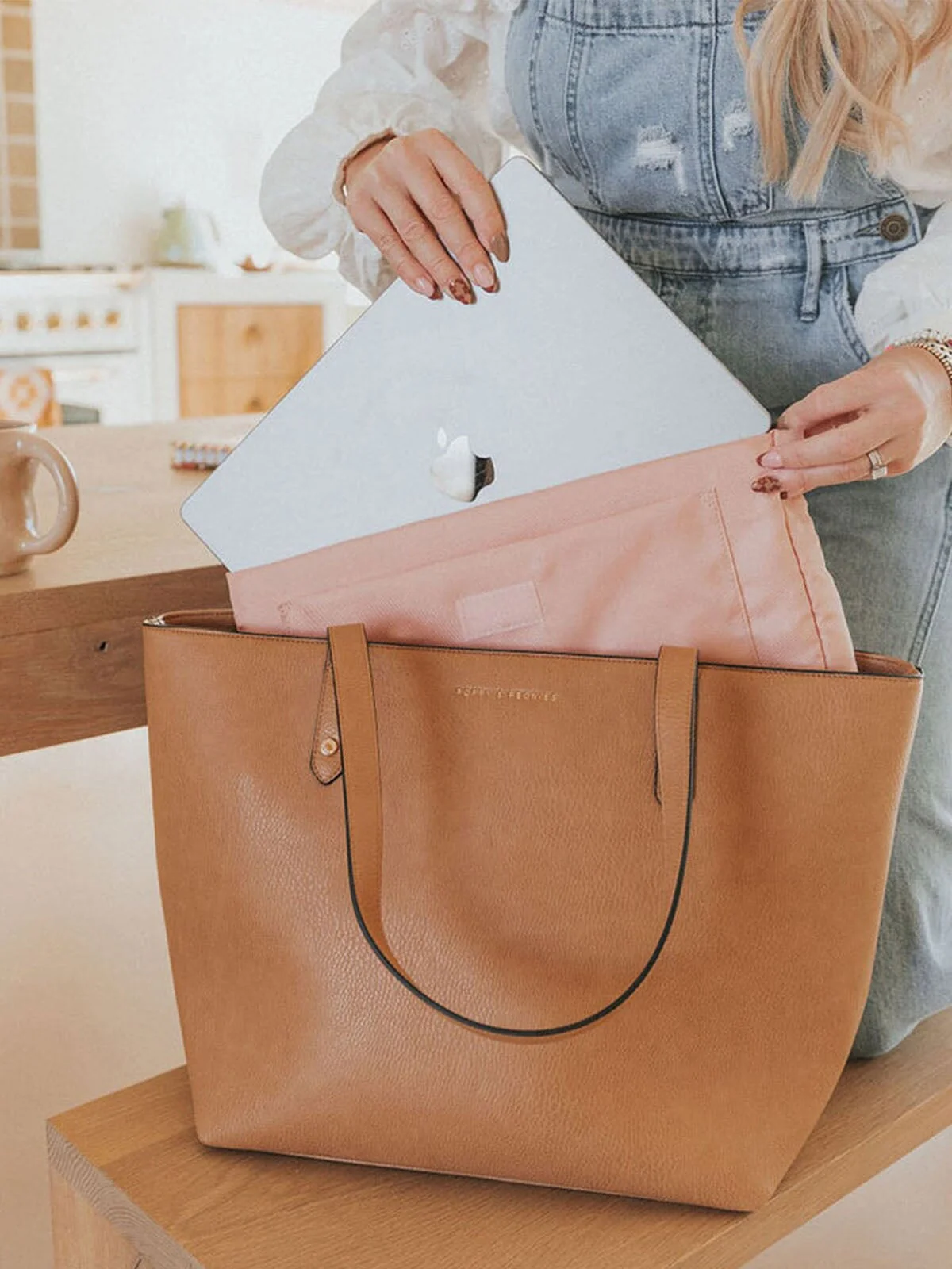 GO-GETTER TOTE camel - Image 10