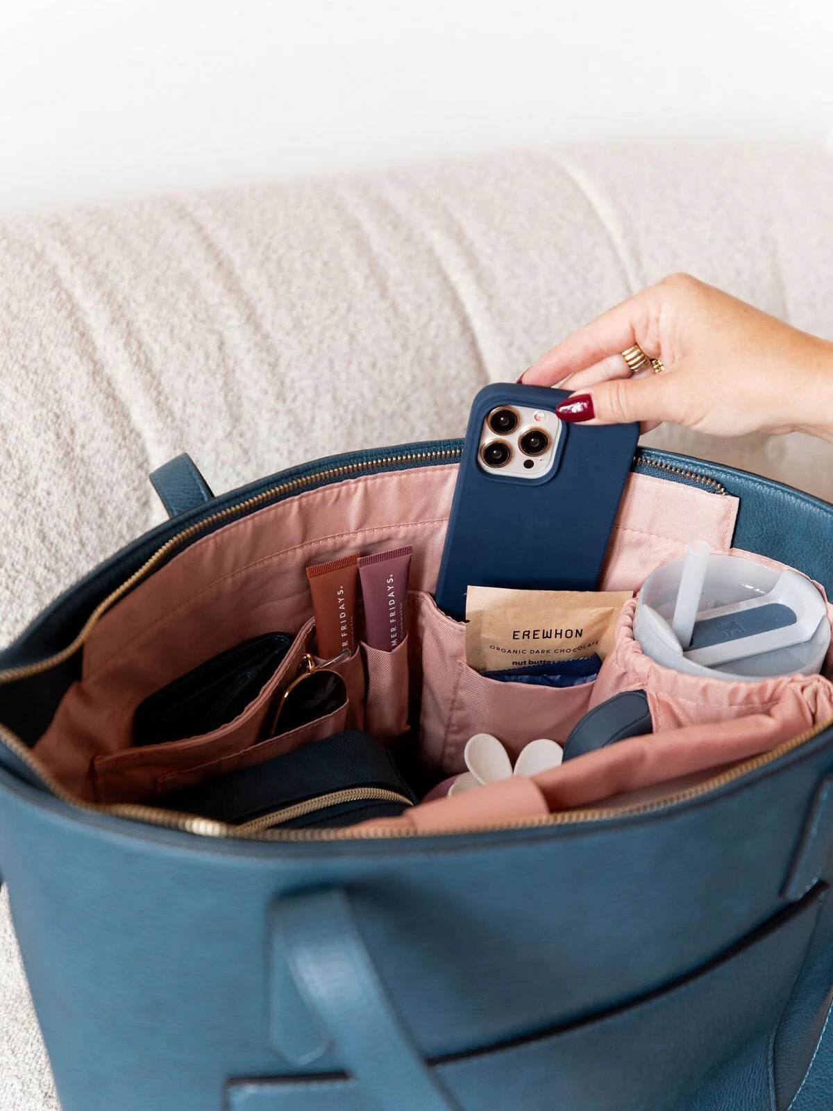 GO-GETTER TOTE Navy - Image 11