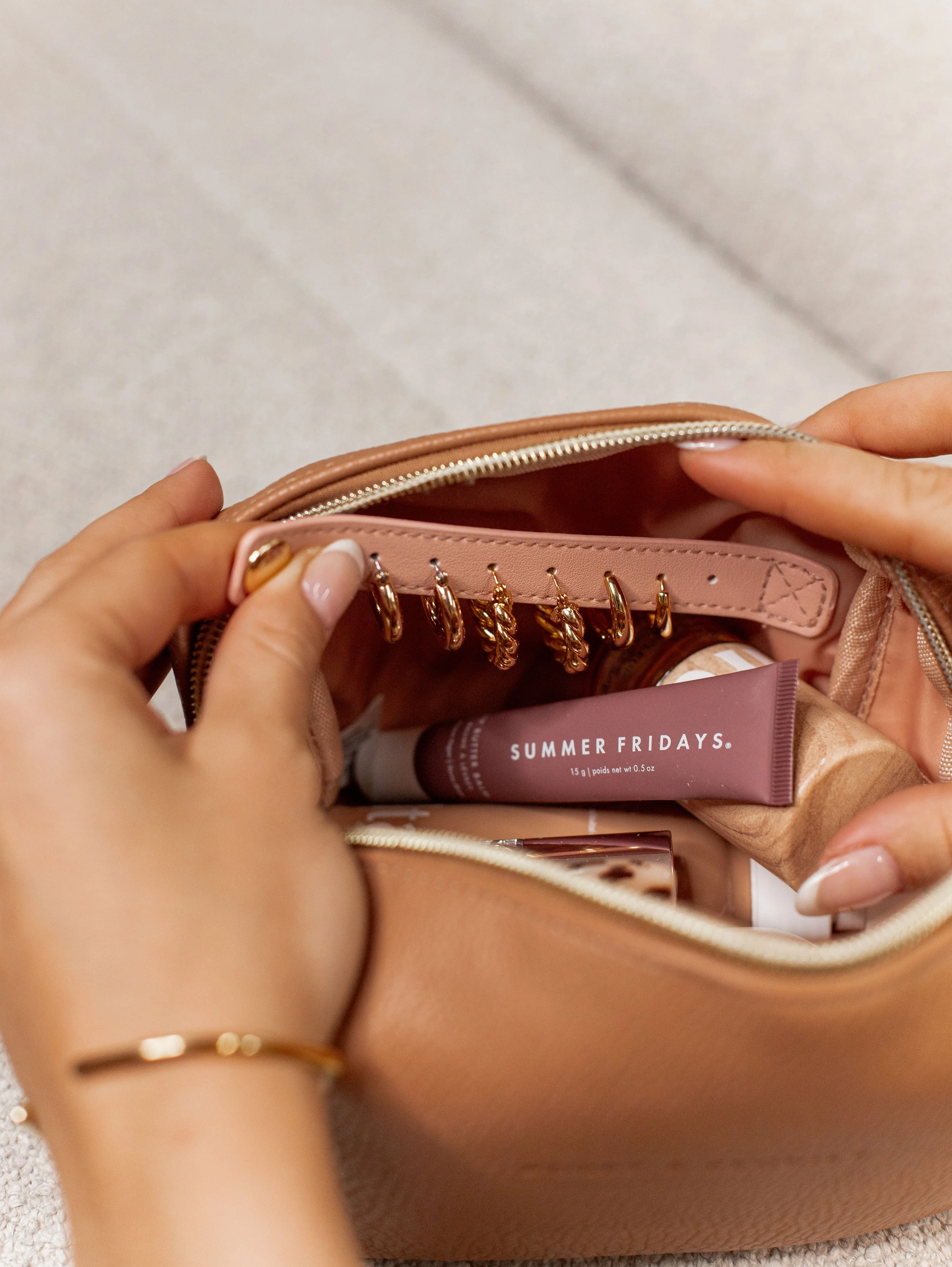 Mocha Mousse Cosmetic Case - Image 5