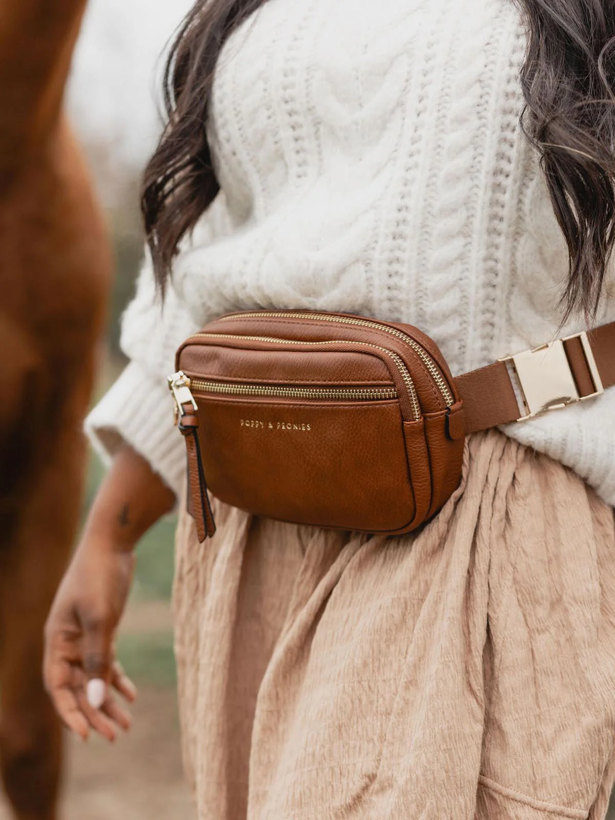 On The Run belt bag vegan leather chestnut - Image 5