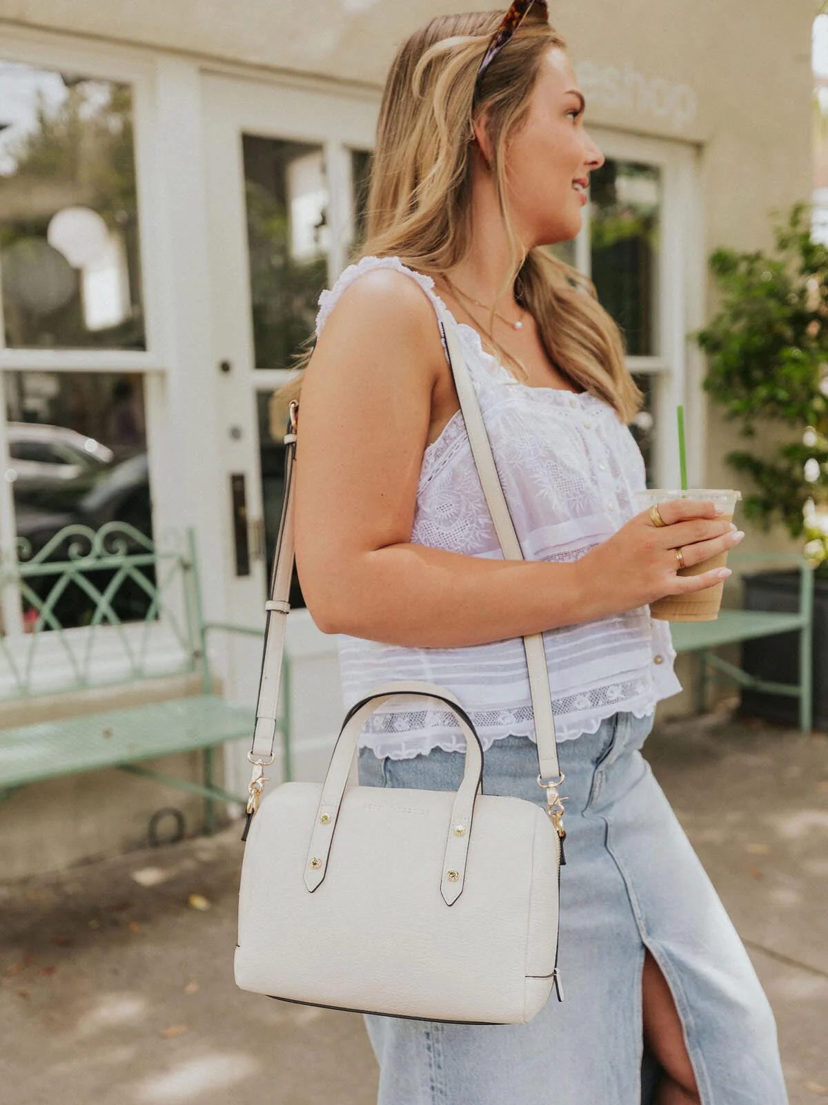 Out and About cream - Image 10
