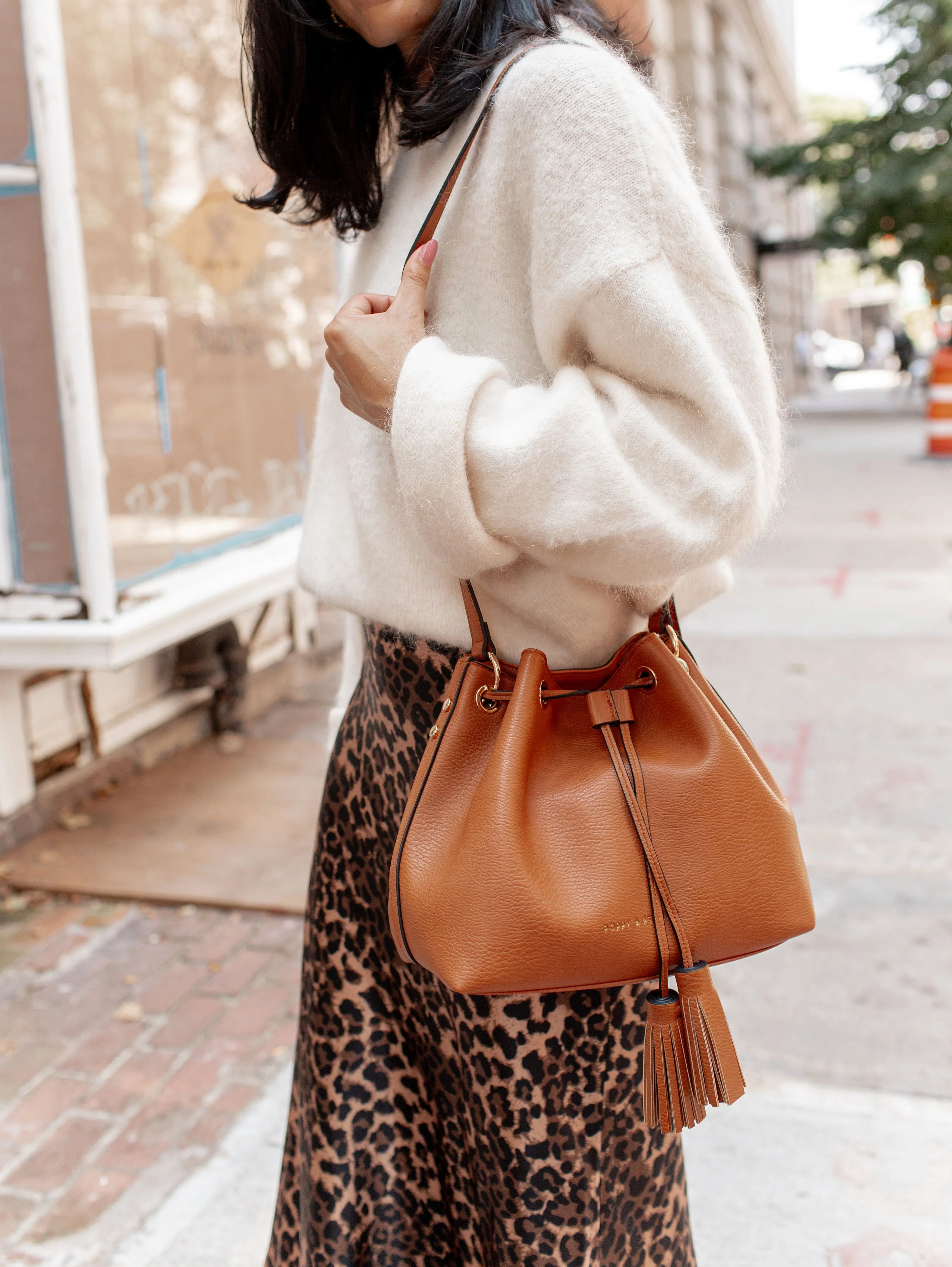Pulled Together Bucket Bag Cognac - Image 6