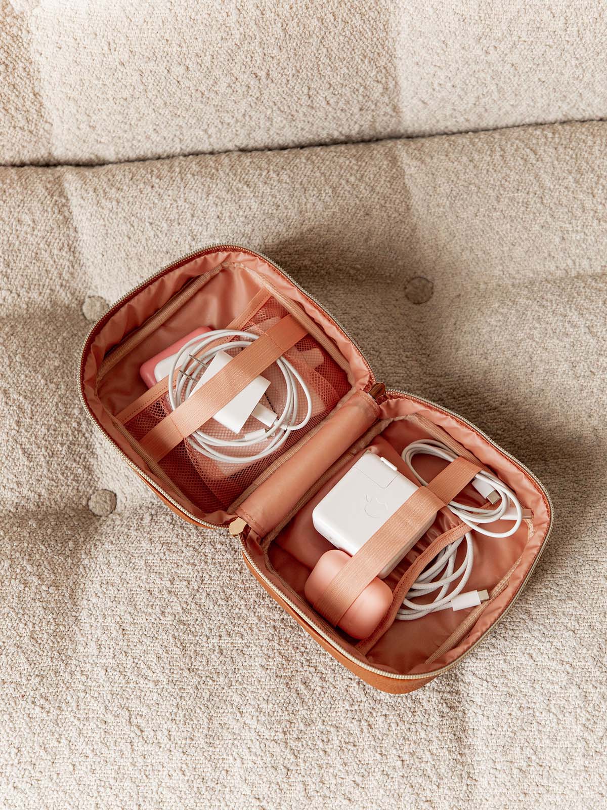The Teched Out Case cognac - Image 6