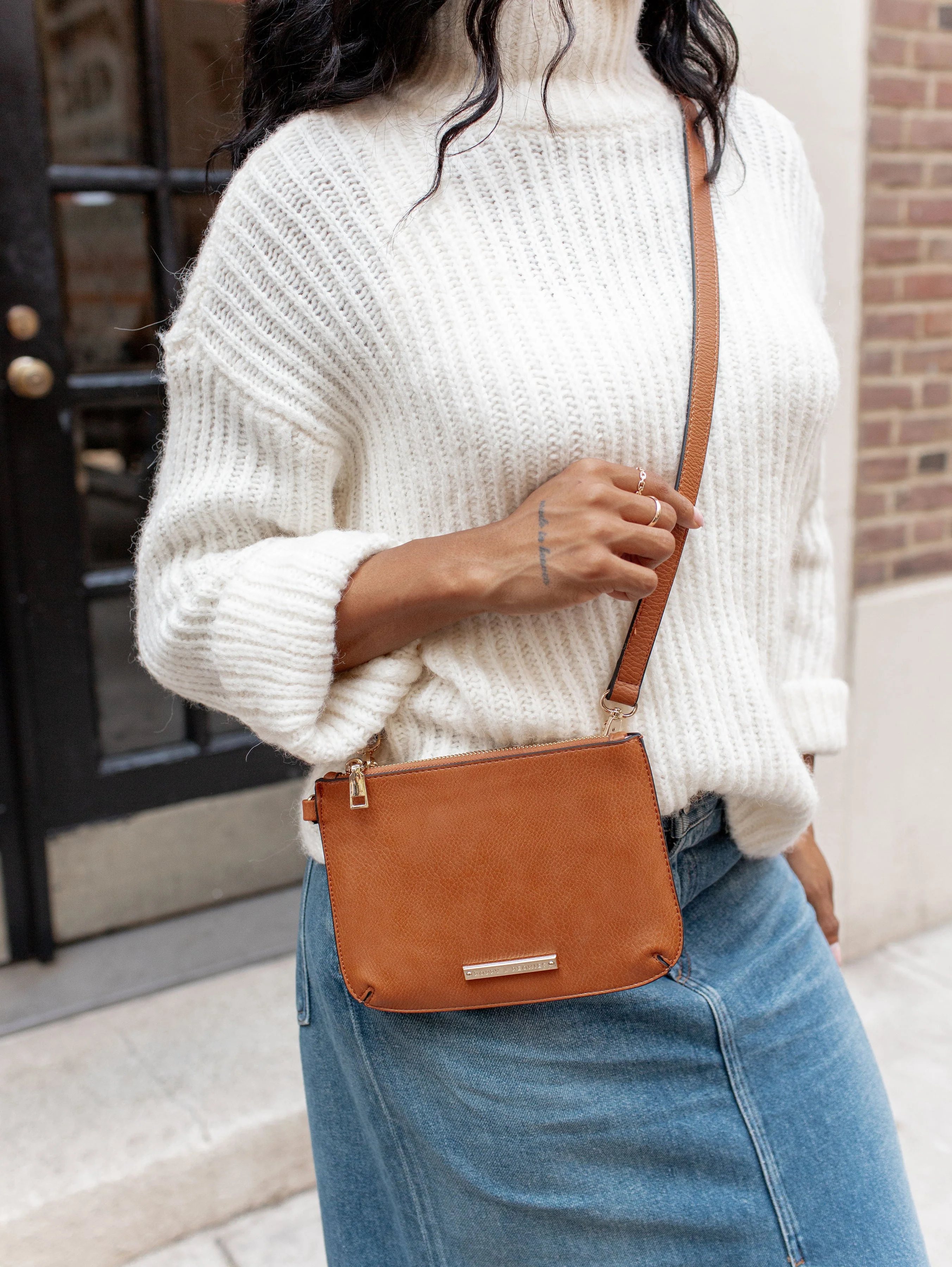 the EVERYDAY CROSSBODY cognac - Image 3