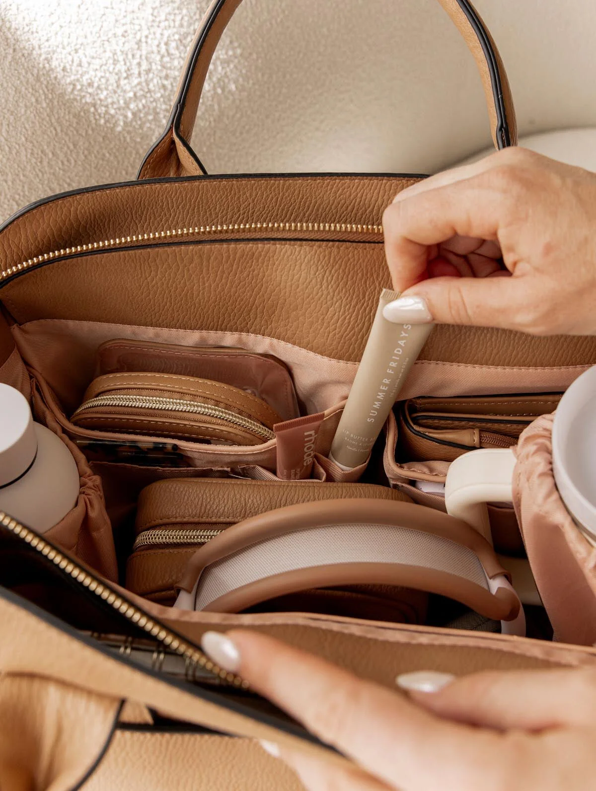 Uptown Tote Mocha Mousse - Image 6